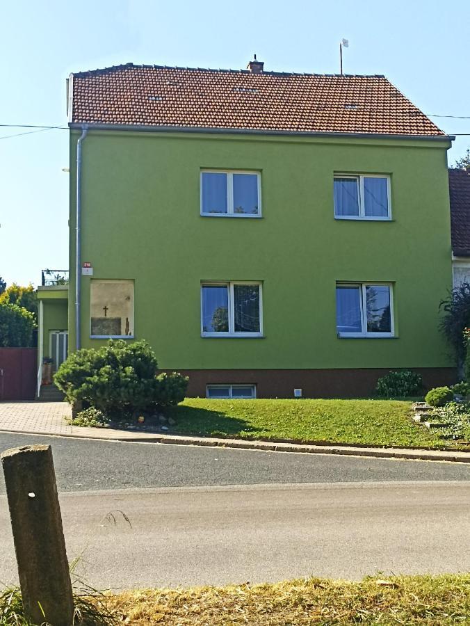 Ubytovani V Rodinnem Dome Ostopovice Esterno foto